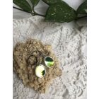 Irizáló, zöld ovális fülbevaló