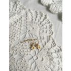 Kisvirág margaréta fülbevaló, akasztós